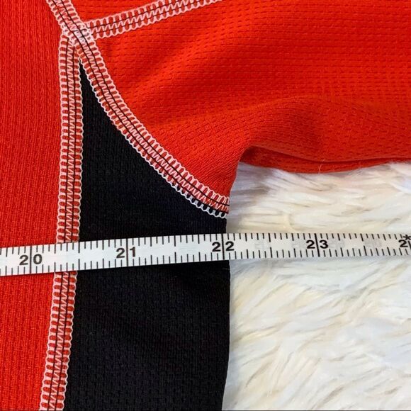 NBA TX 3 Cool Red Chicago Bull’s V-Neck Shirt Size Large - Picture 8 of 10